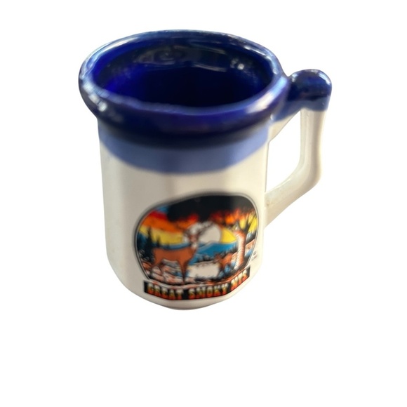 Vintage Novelty Great Smoky Mountains hand painted toothpick holder - Picture 1 of 6